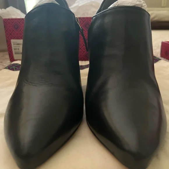 Like New Tory Burch Greenwich 85mm heel booties 7.5 - Picture 9 of 14